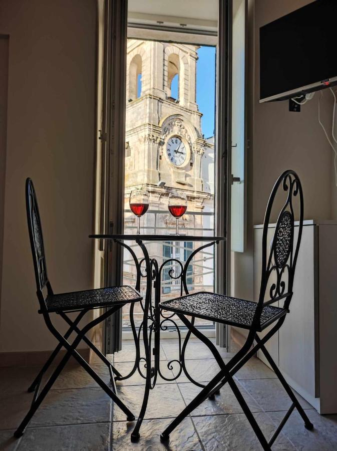 דירות מרטינה פרנקה Il Plebiscito Luxury Loft Fronte Basilica מראה חיצוני תמונה